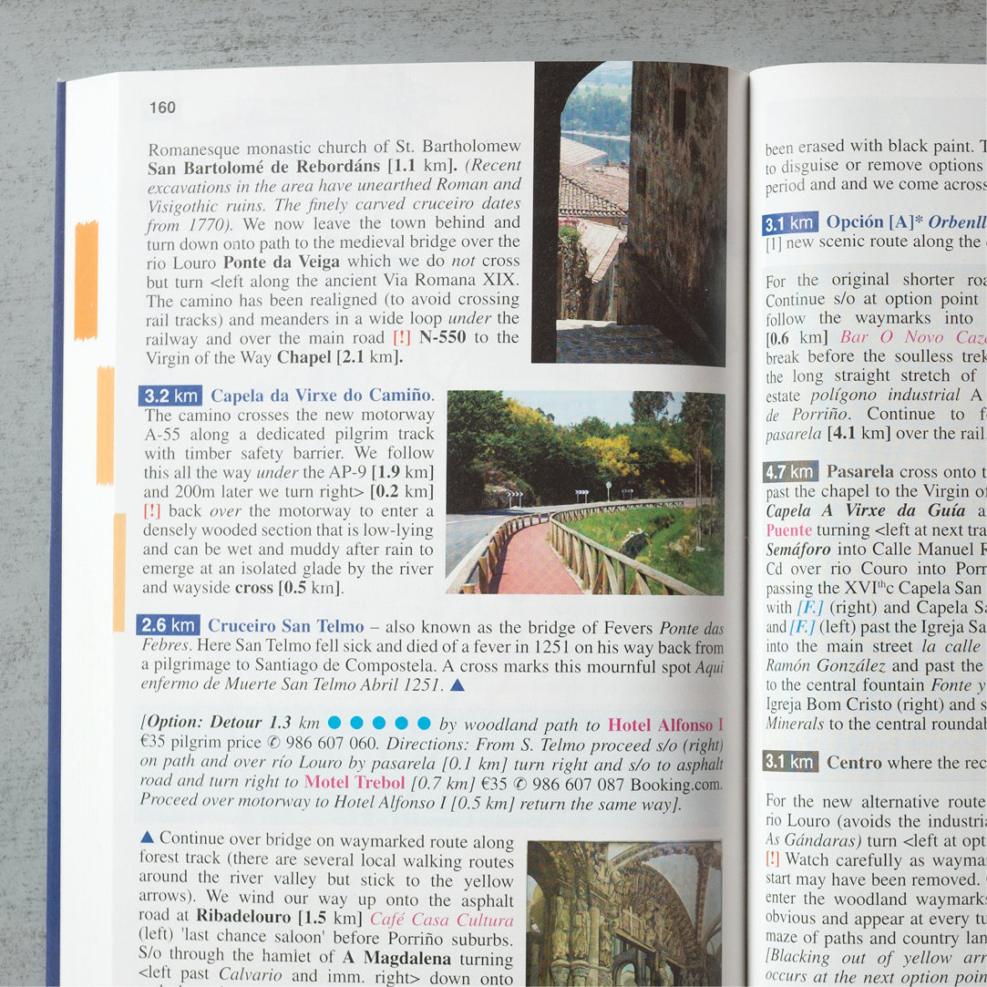 A Pilgrim's Guide to the Camino Portugués: Lisbon - Porto - Santiago (W/FREE Passport)
