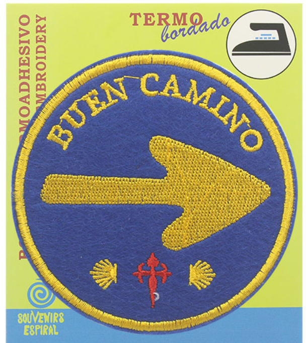 Buen Camino round arrow badge