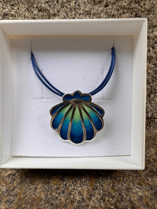 Silver Shell with Green to blue colour