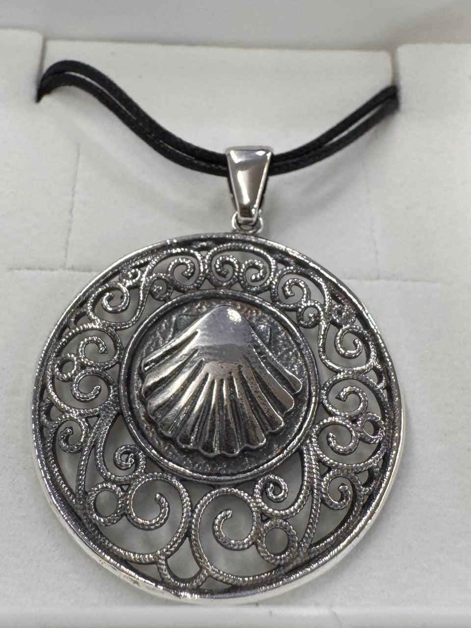 Larger Silver pendant with Shell