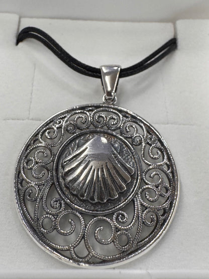Larger Silver pendant with Shell