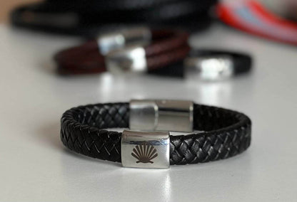 Camino de Santiago Leather Bracelet with traditional scallop shell
