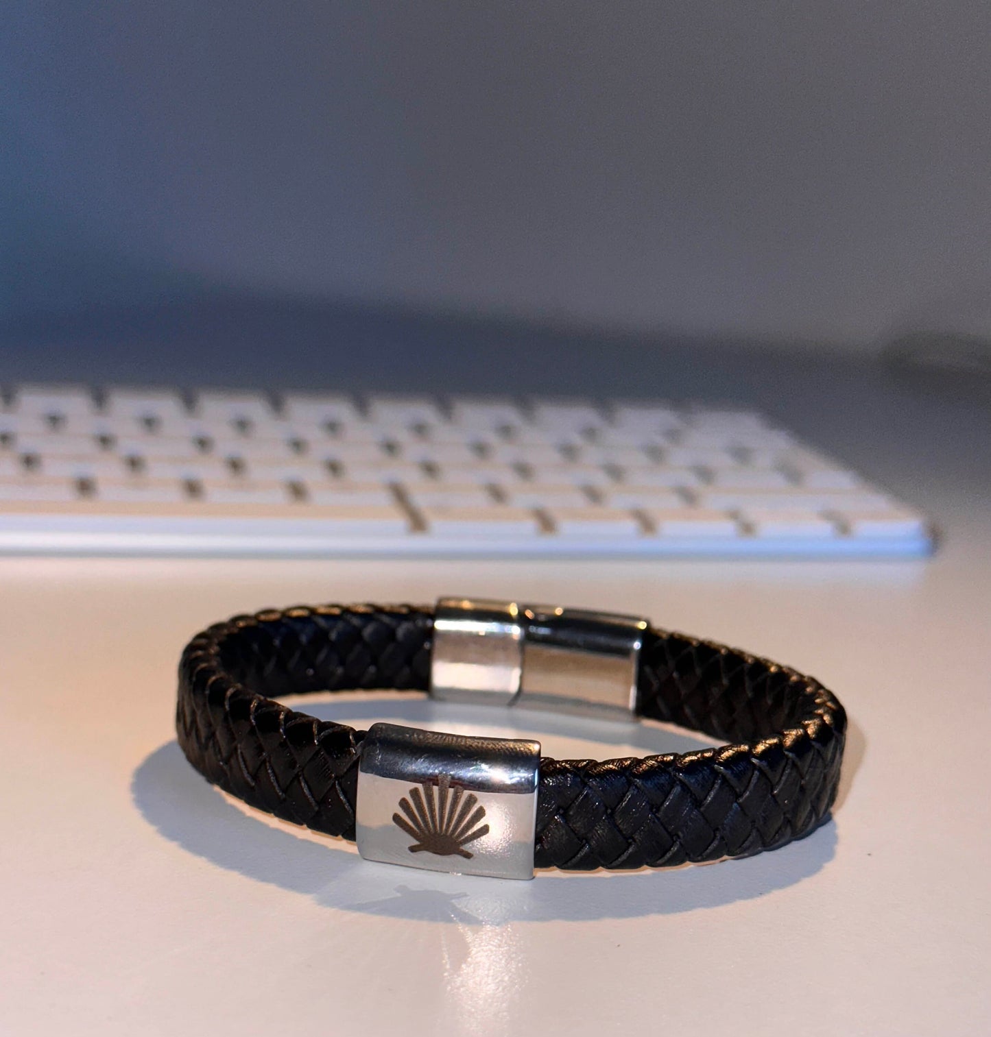 Camino de Santiago Leather Bracelet with traditional scallop shell