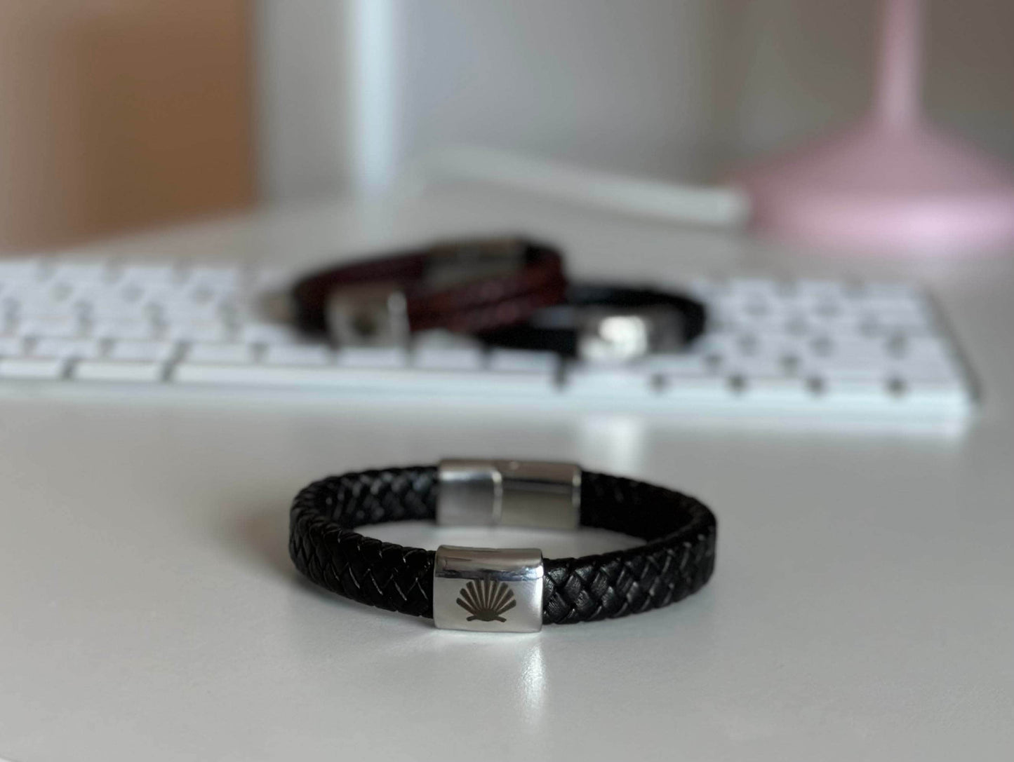 Camino de Santiago Leather Bracelet with traditional scallop shell