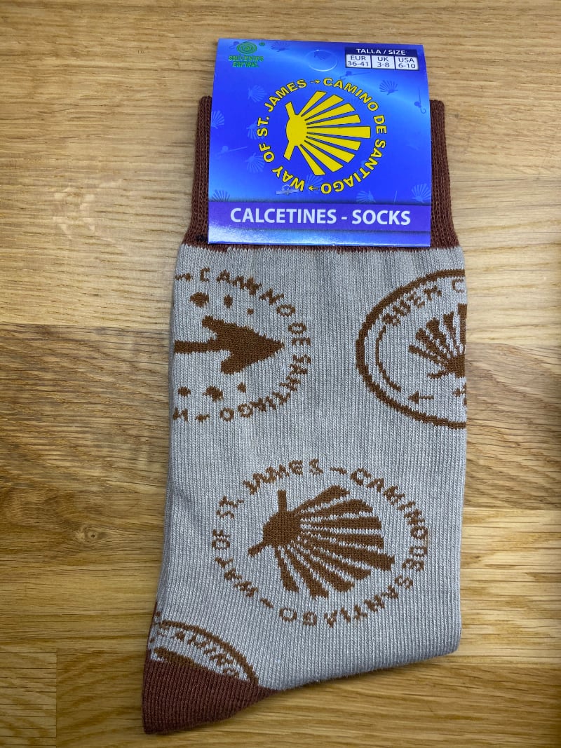 Camino Sock (brown with arrow and shell)