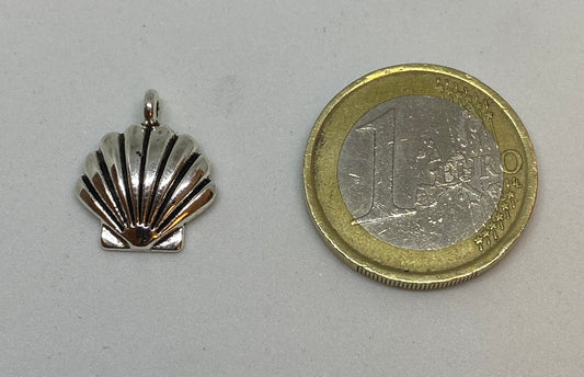 Camino Shell pendant